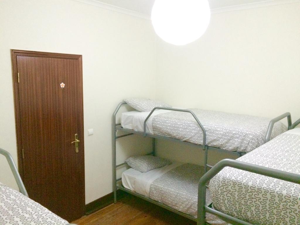 The Swallow Hostel Lisabona Cameră foto